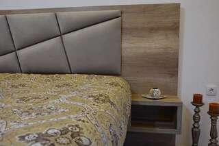 Гостевой дом Guest House Vera Улцинь Семейный номер с балконом-10