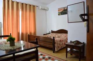 Гостевой дом Guest House Vera Улцинь Семейный люкс-9