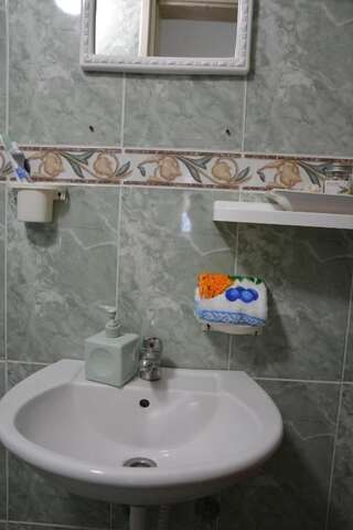 Гостевой дом Guest House Vera Улцинь Семейный люкс-14